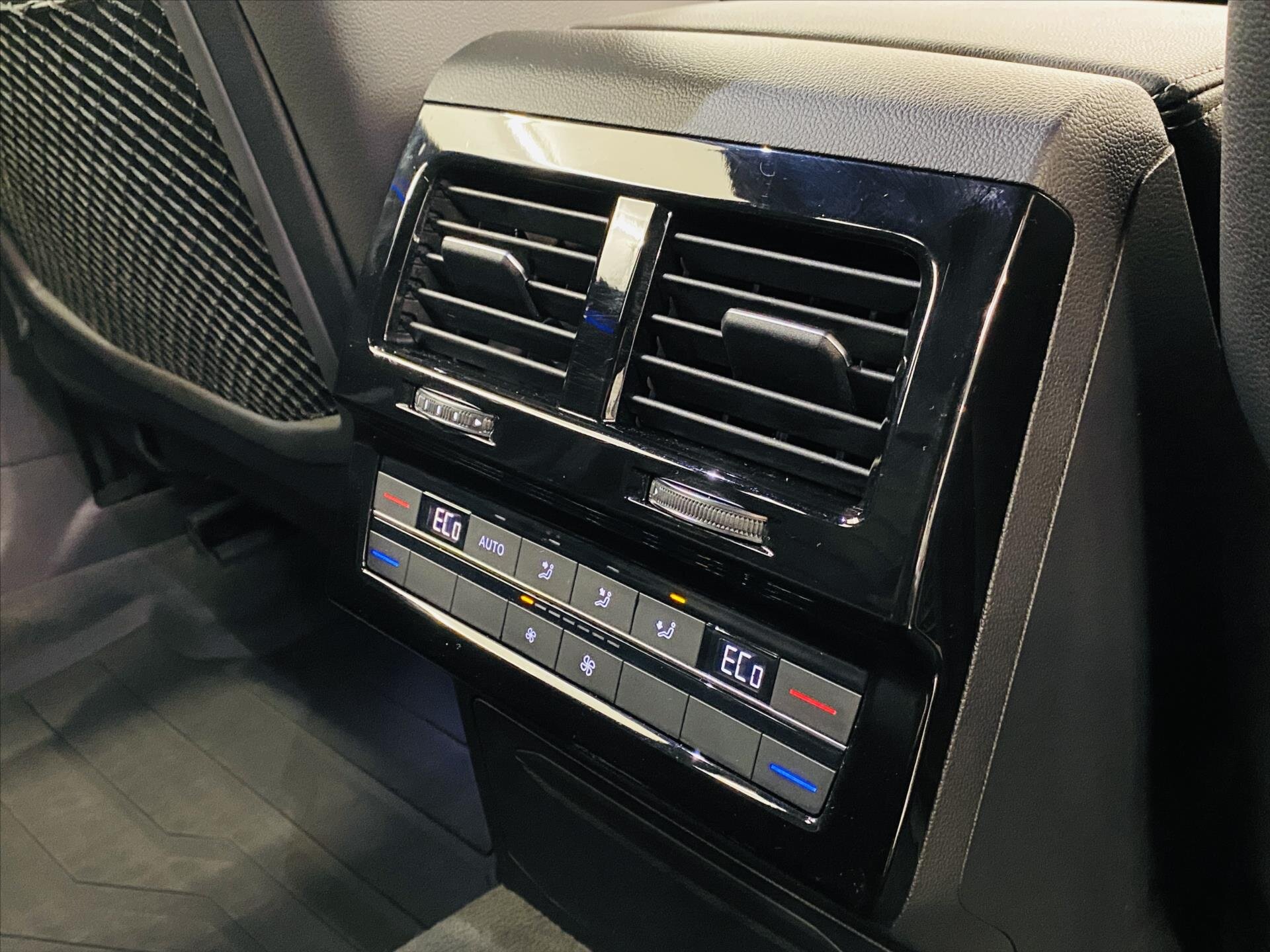 Volkswagen Touareg Kombi 3,0 l 210 kw