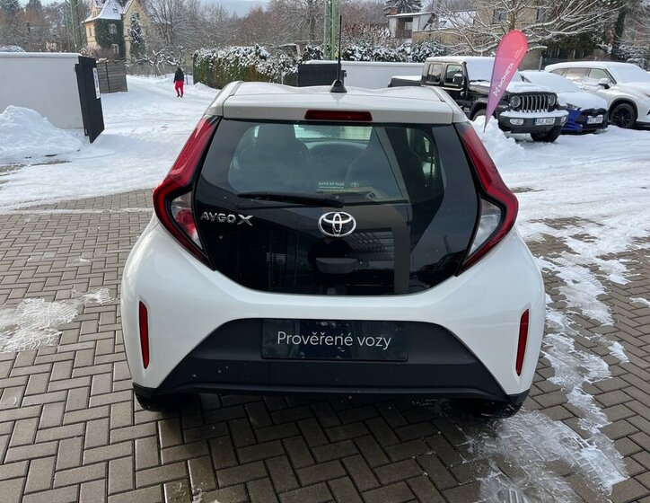 Toyota Aygo Hatchback 998,0 53 kw