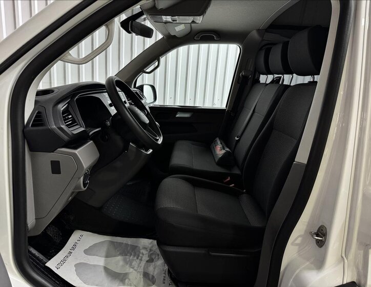 Volkswagen Transporter Kombi 2,0 l 81 kw