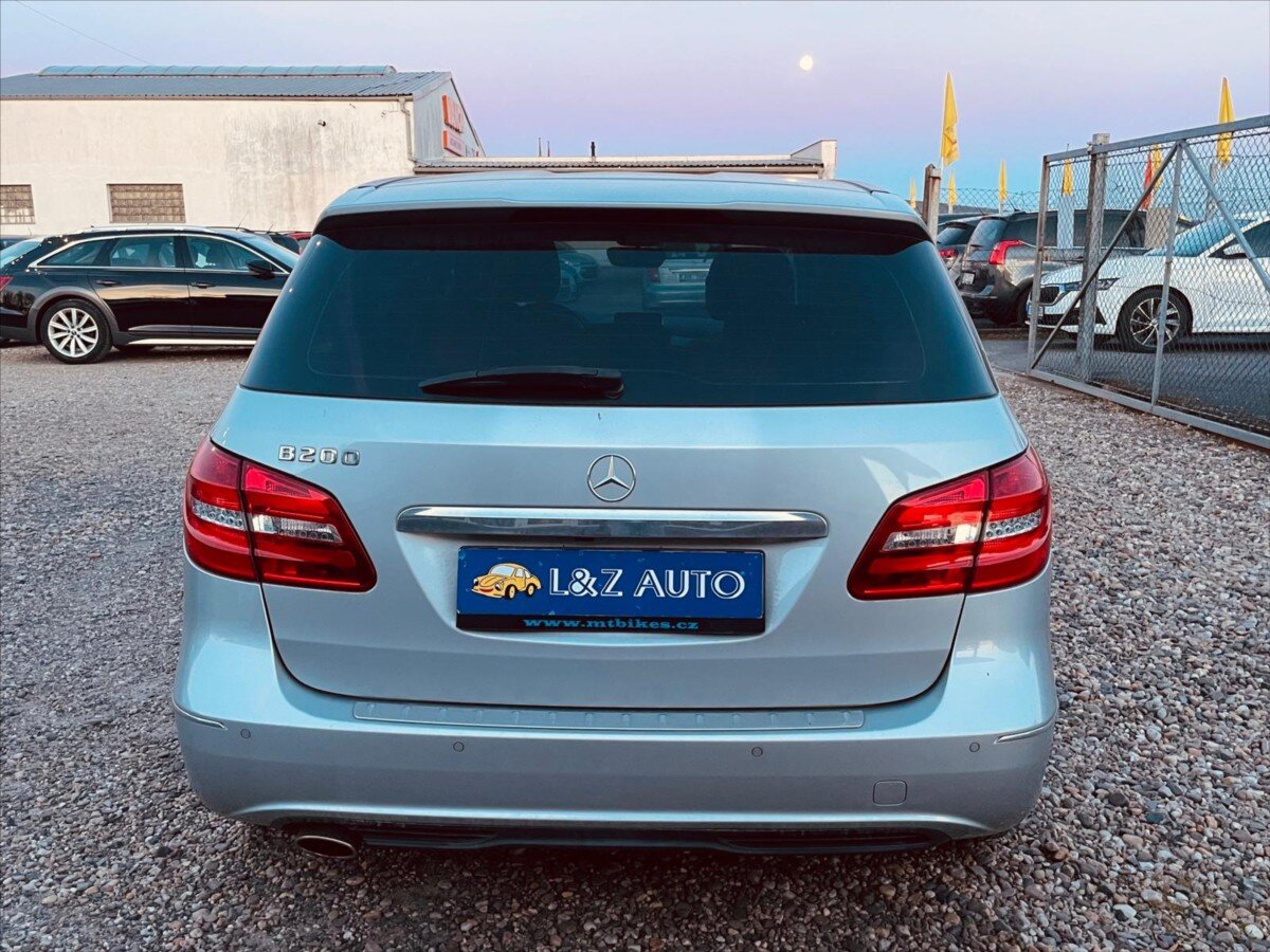 Mercedes-Benz Třídy B MPV 1,6 l 138 kw