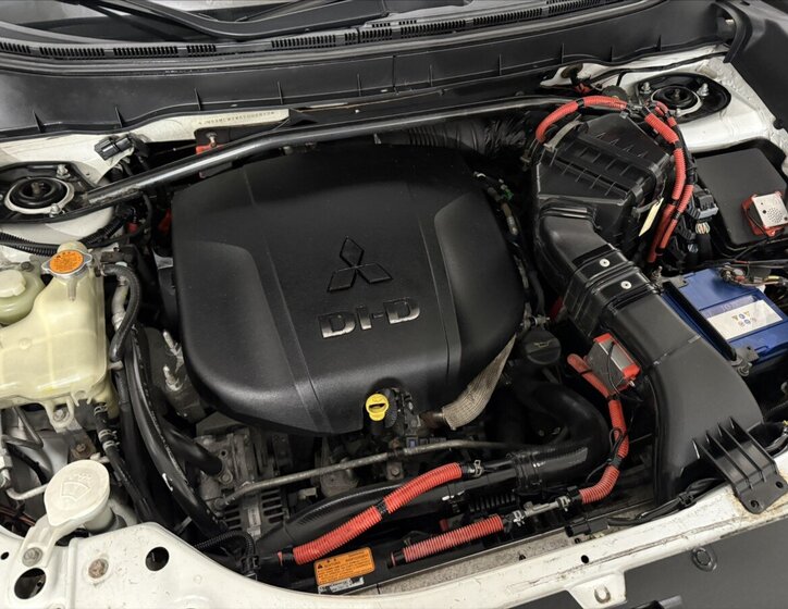 Mitsubishi Outlander SUV / Terénní 2,2 l 115 kw