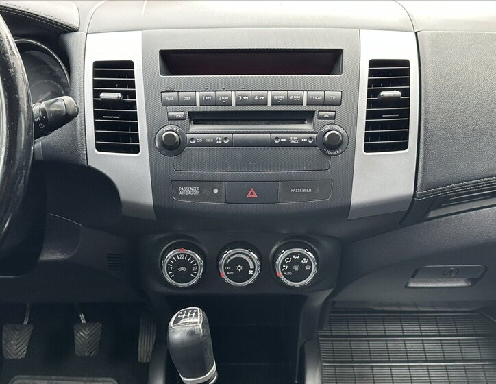 Mitsubishi Outlander SUV 2,3 l 130 kw