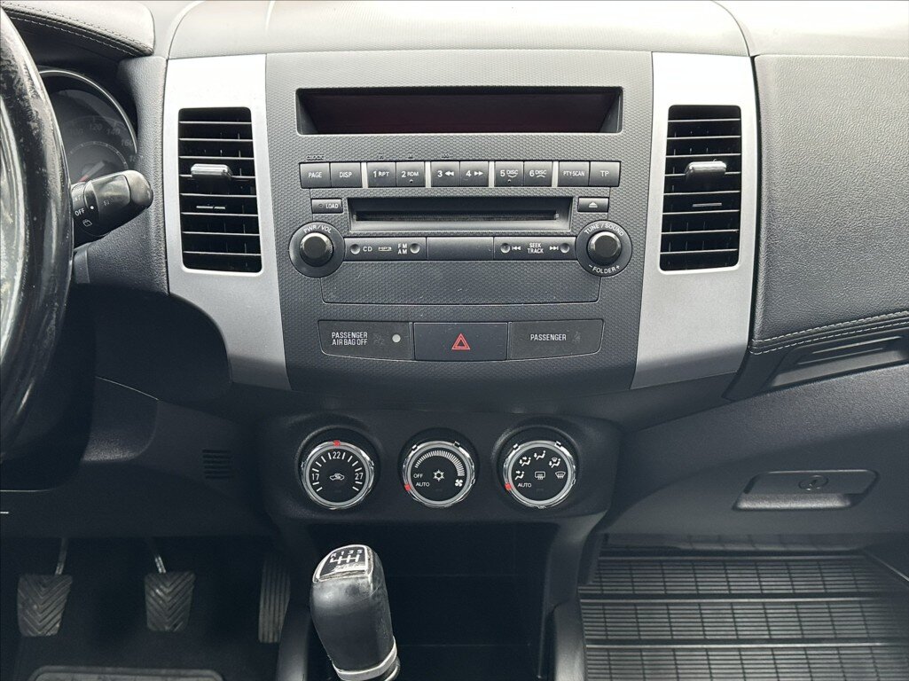 Mitsubishi Outlander SUV 2,3 l 130 kw