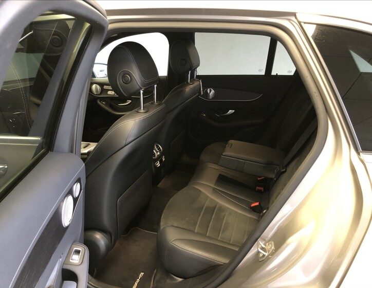 Mercedes-Benz GLC 10