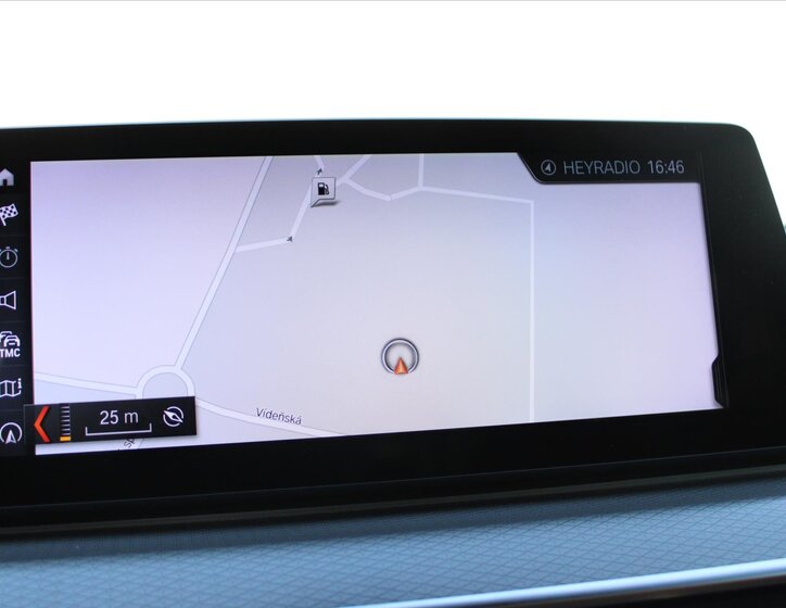 BMW Řada 5 Kombi 3,0 l 195 kw