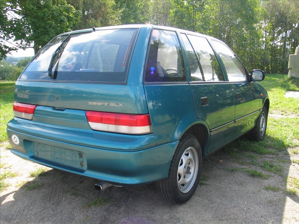 Suzuki Swift Hatchback 993,0 39 kw