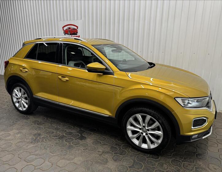 Volkswagen T-Roc 11
