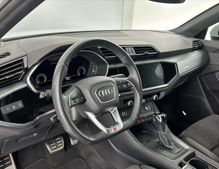 Audi Q3 SUV / Terénní 2,0 l 140 kw