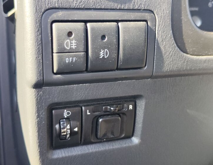 Suzuki Jimny SUV 1,3 l 63 kw