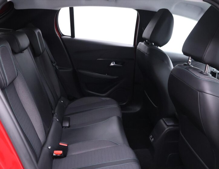 Peugeot 208 Hatchback 1,2 l 74 kw