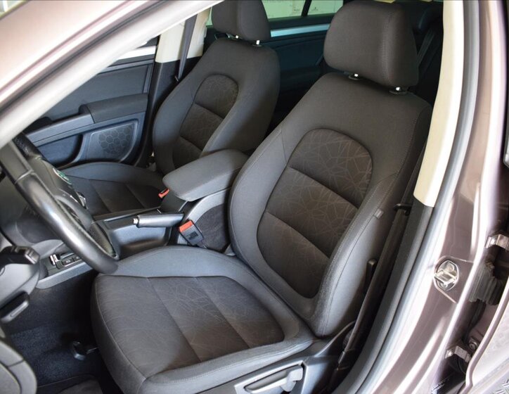 Škoda Superb Kombi 1,8 l 118 kw