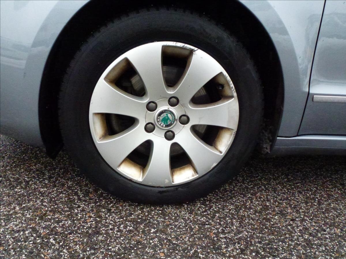 Škoda Superb Kombi 1,6 l 77 kw