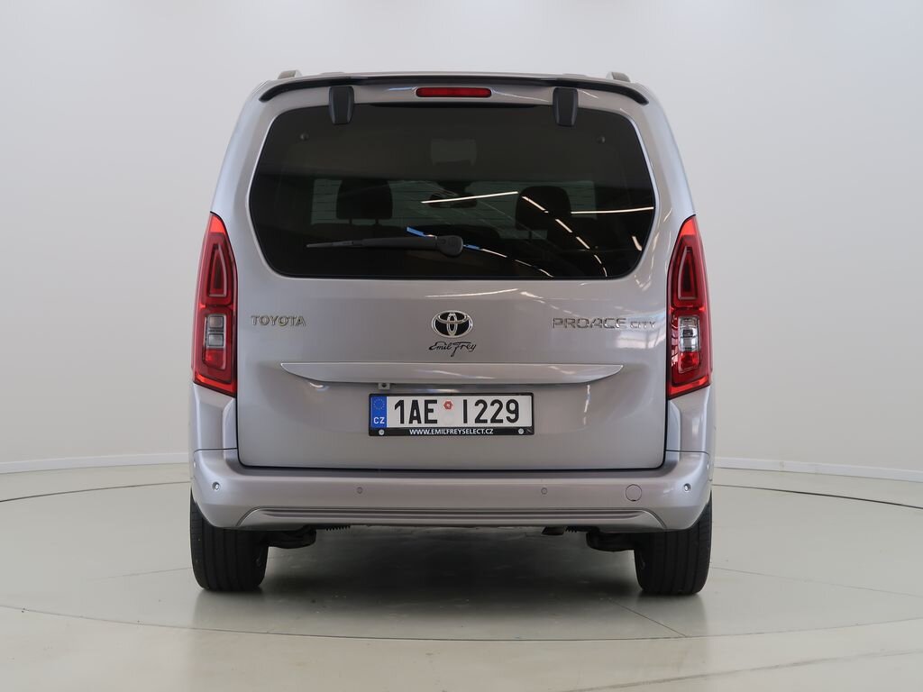 Toyota ProAce Kombi 1,5 l 96 kw