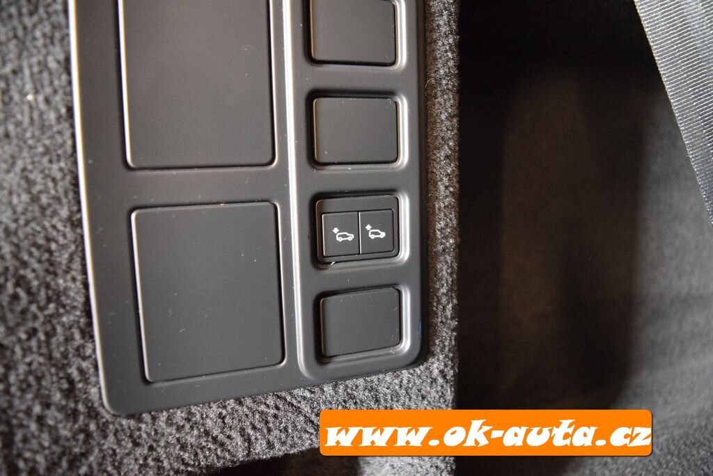 Land Rover Discovery SUV 2,0 l 177 kw