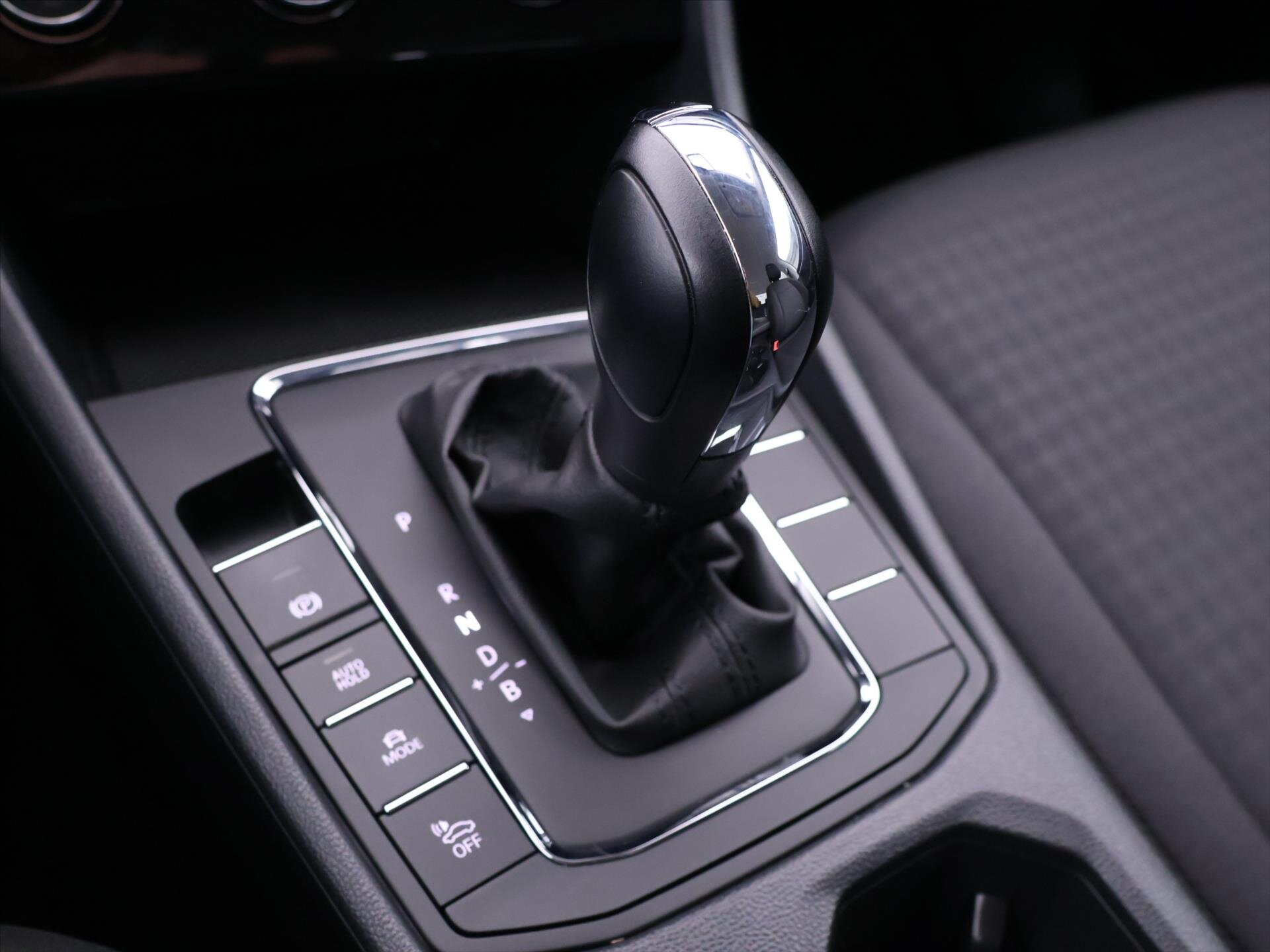 Volkswagen Bora Sedan / Limuzína 0,0 100 kw