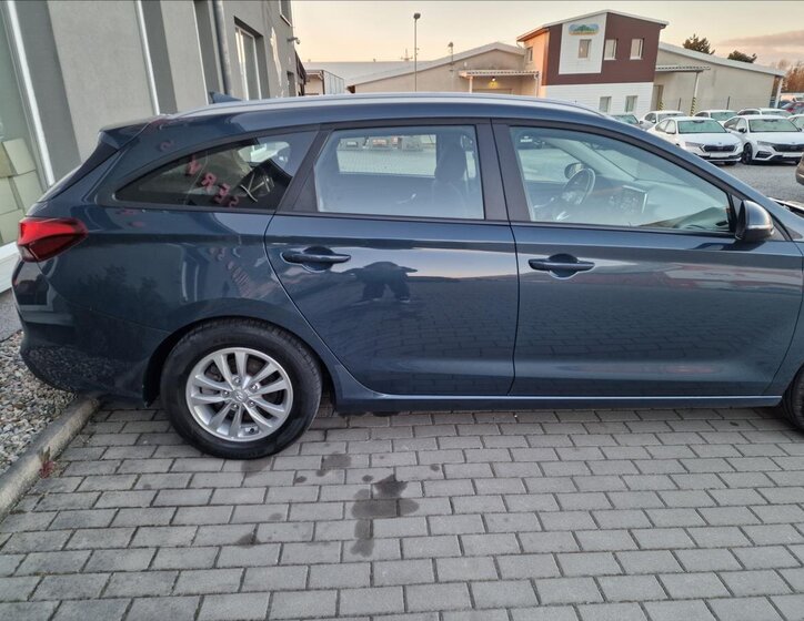 Hyundai i30 Kombi 1,6 l 85 kw