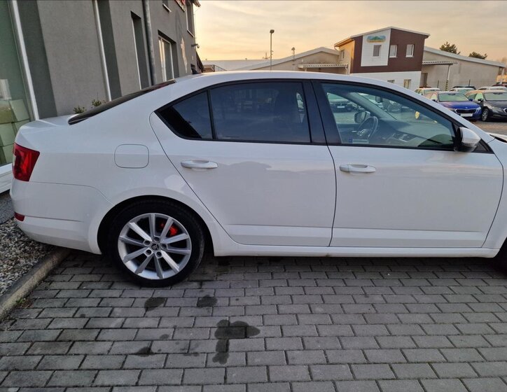 Škoda Octavia Sedan / Limuzína 2,0 l 110 kw
