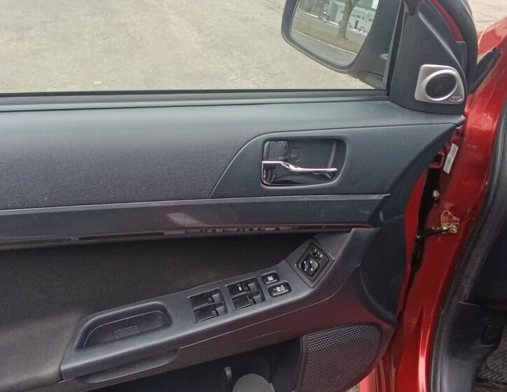 Mitsubishi Lancer Sedan 0,0 105 kw