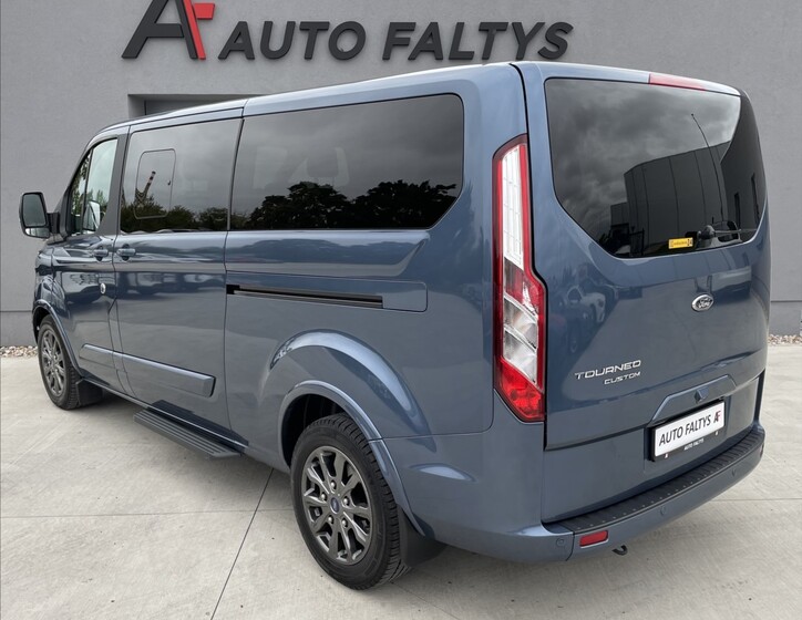 Ford Tourneo Custom 5