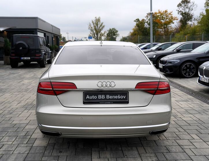 Audi A8 5