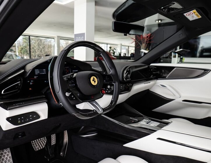 Ferrari Ostatní SUV 6,5 l 529 kw
