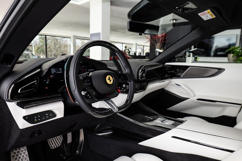 Ferrari Ostatní SUV 6,5 l 529 kw