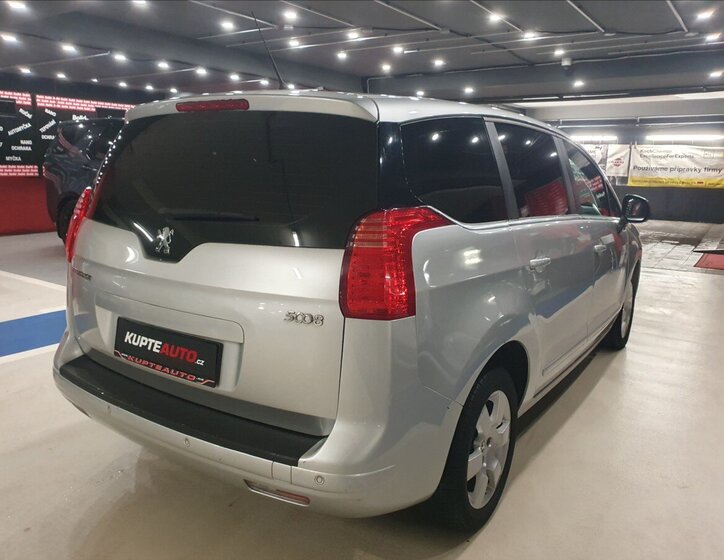 Peugeot 5008 MPV 1,6 l 88 kw