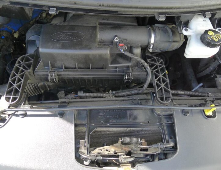 Ford Transit Custom Užitková 2,2 l 74 kw