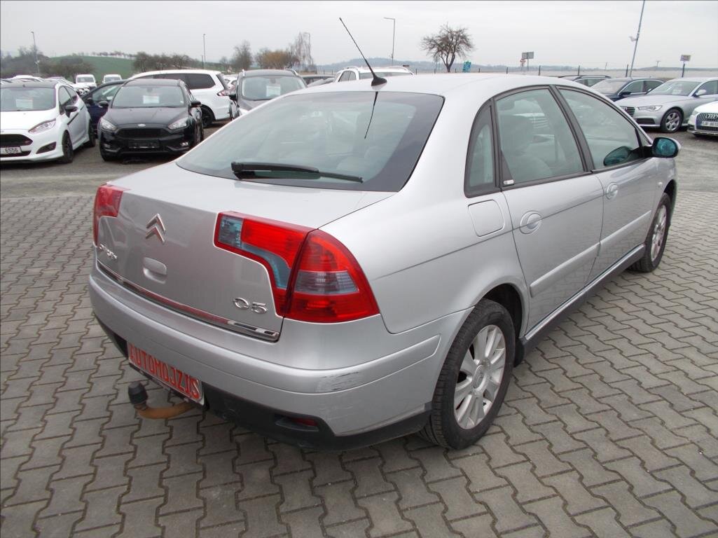Citroën C5 Sedan / Limuzína 2,0 l 100 kw
