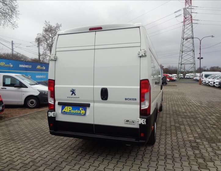 Peugeot Boxer Ostatní 2,2 l 121 kw
