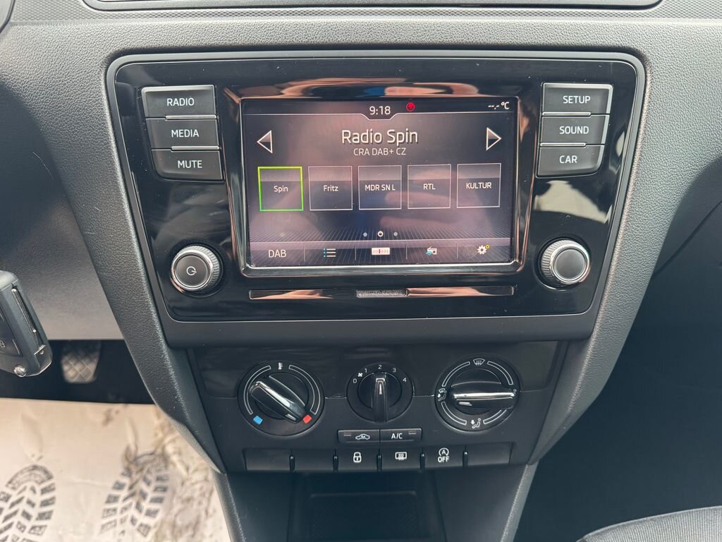 Škoda Rapid Hatchback 999,0 70 kw