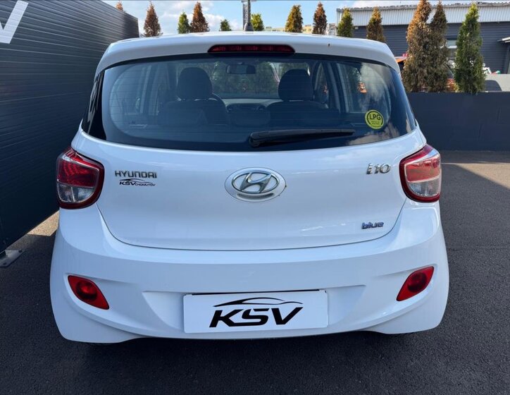 Hyundai i10 8