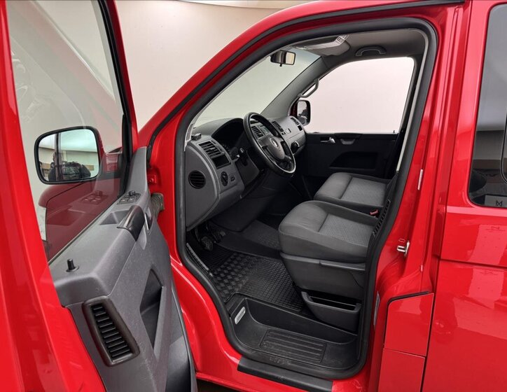 Volkswagen Caravelle Kombi 1,9 l 75 kw