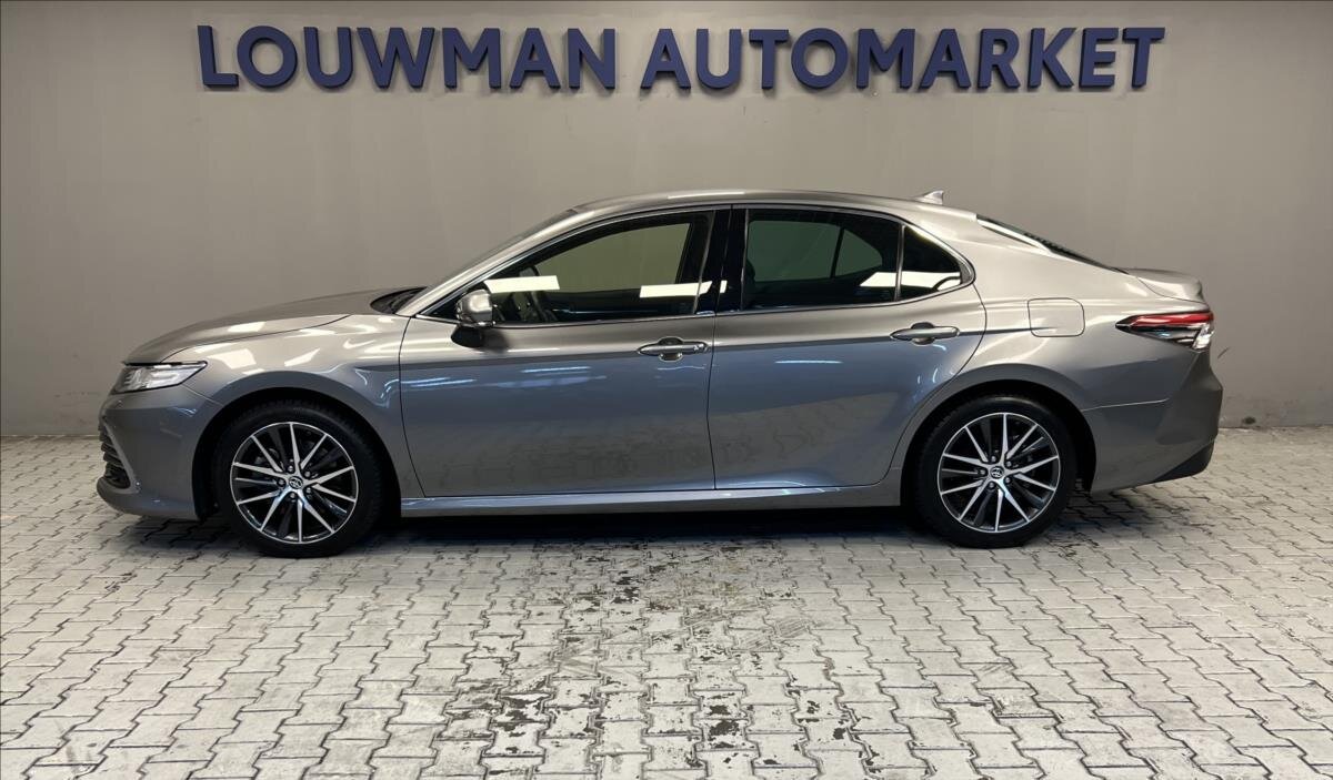 Toyota Camry Sedan 2,5 l 131 kw