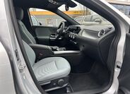 Mercedes-Benz GLA 12