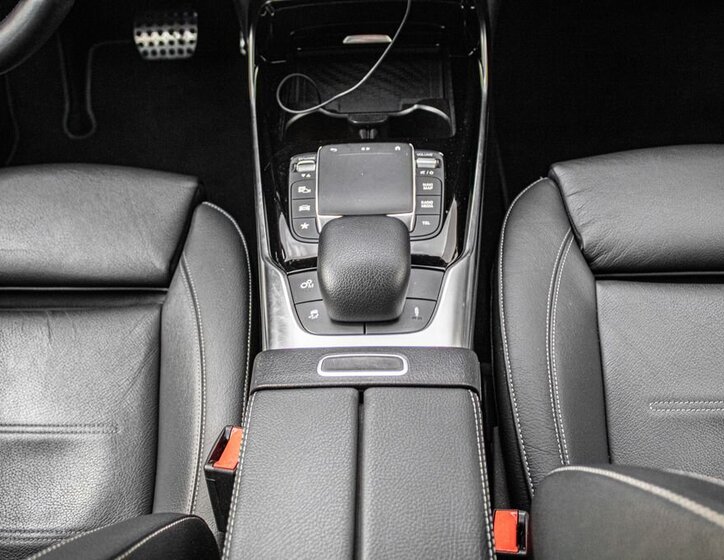 Mercedes-Benz CLA Kombi 2,0 l 321 kw