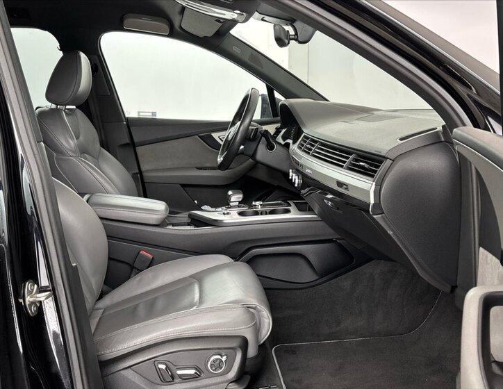 Audi Q7 SUV / Terénní 3,0 l 200 kw