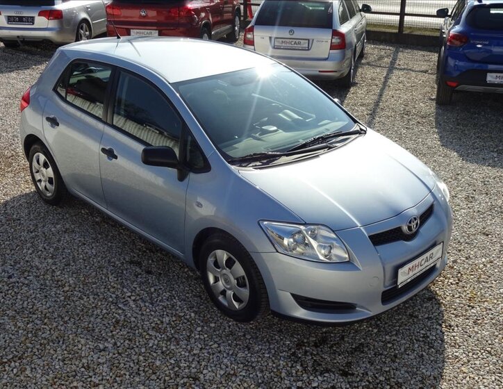 Toyota Auris Hatchback 1,3 l 74 kw