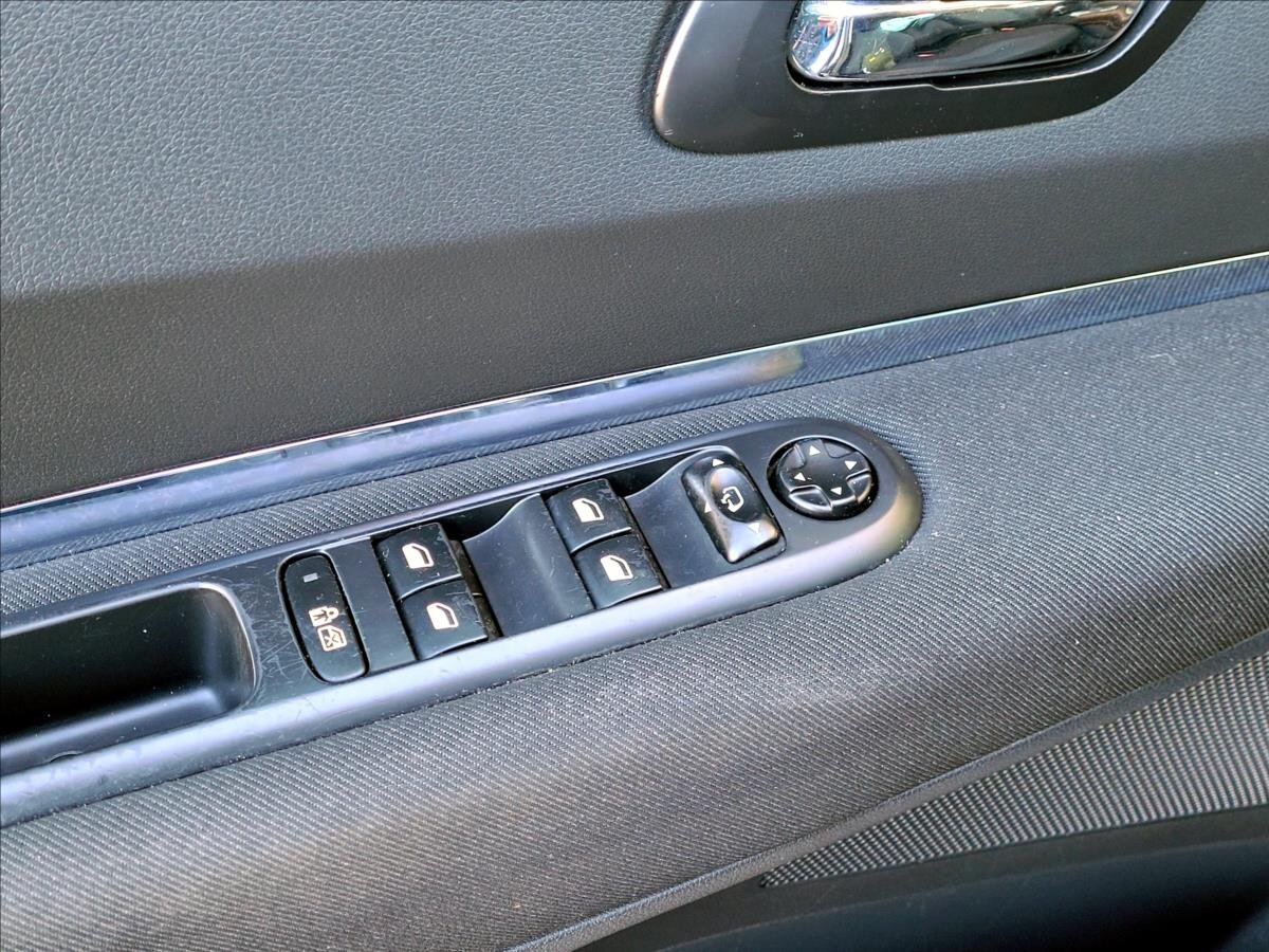 Peugeot 5008 MPV 1,6 l 115 kw