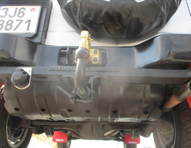 Mitsubishi Pajero 26