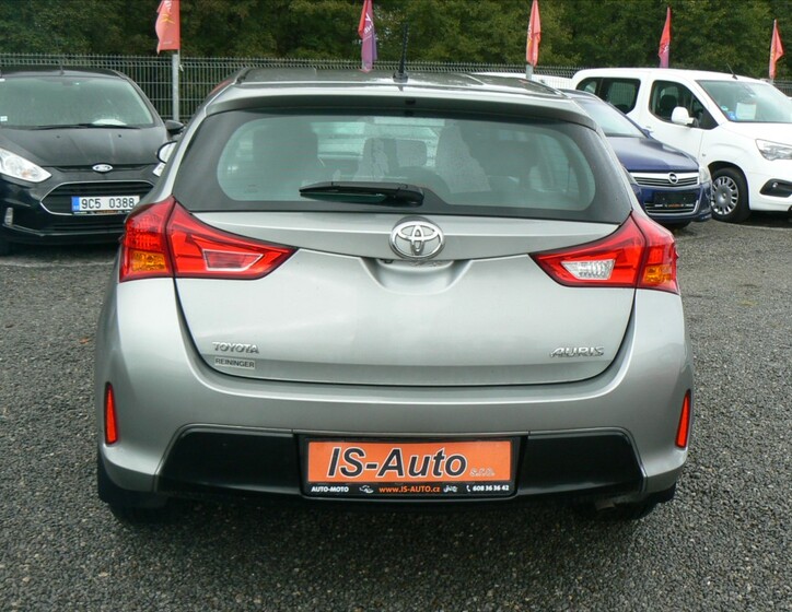 Toyota Auris 6