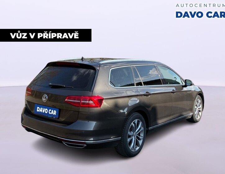 Volkswagen Passat Kombi 2,0 l 176 kw