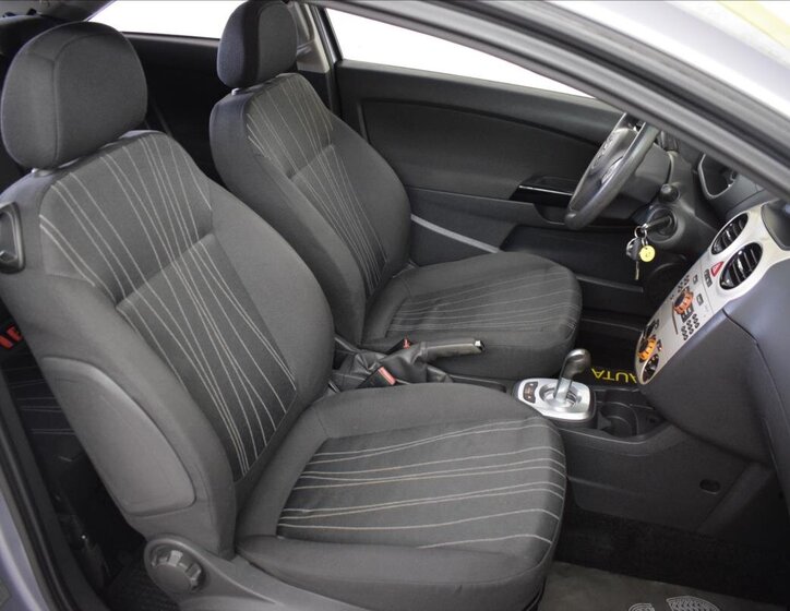 Opel Corsa Hatchback 1,2 l 59 kw