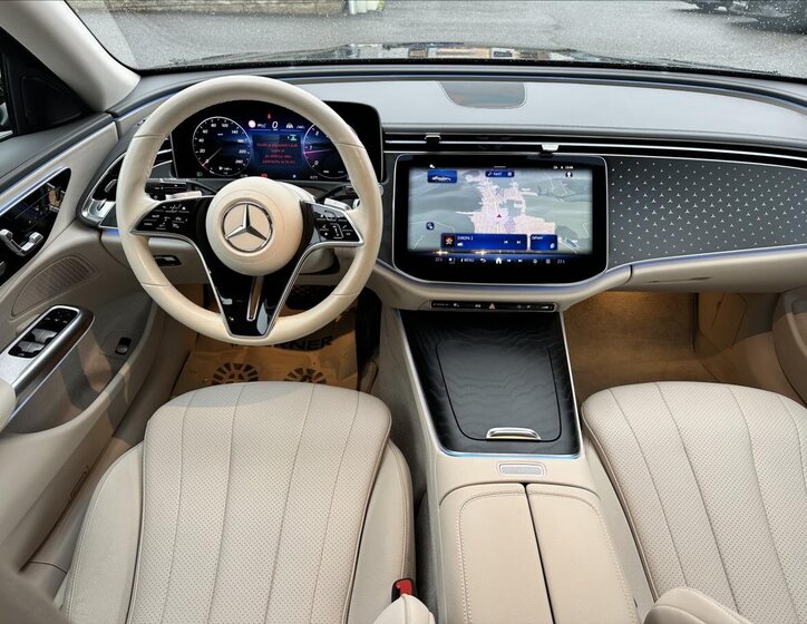 Mercedes-Benz Třídy E 9