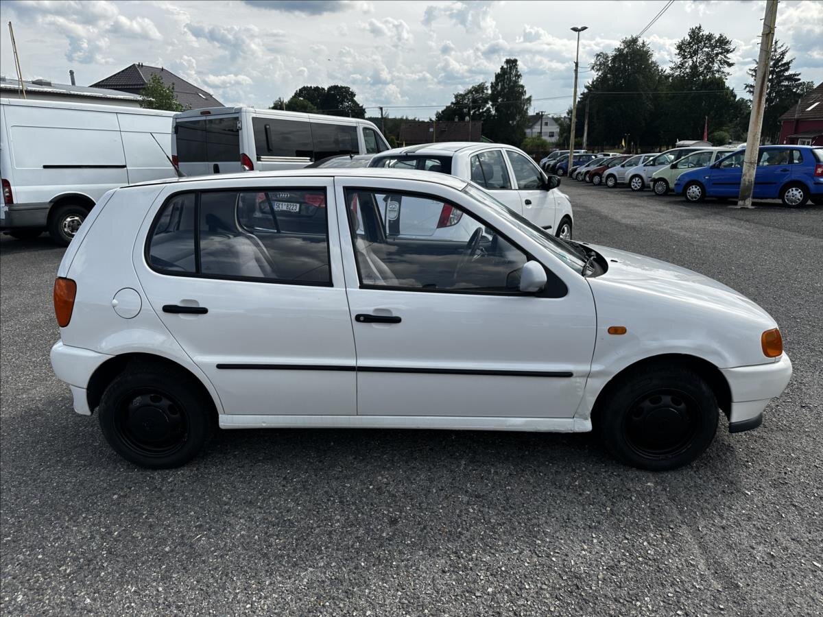 Volkswagen Polo Hatchback 1,0 l 33 kw