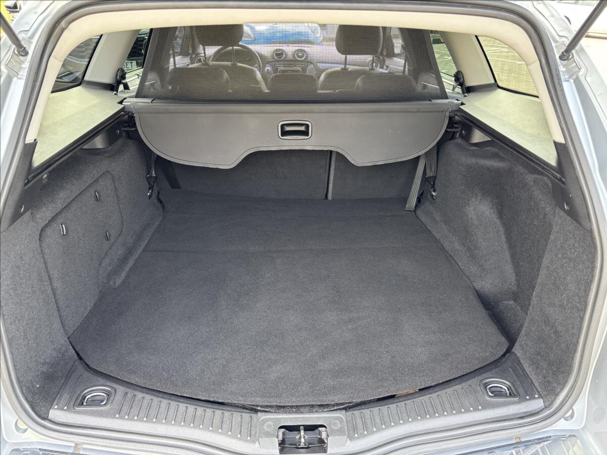 Ford Mondeo Kombi 2,0 l 103 kw