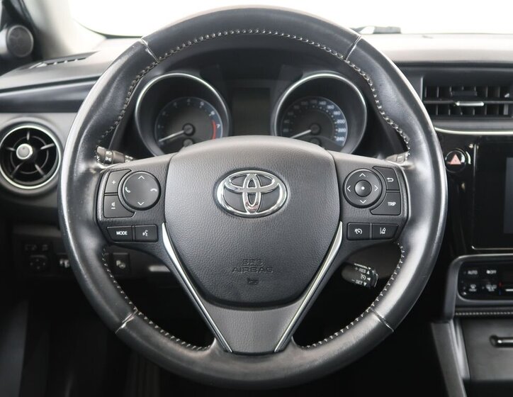 Toyota Auris Kombi 1,6 l 97 kw