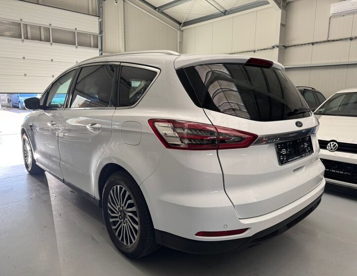 Ford S-MAX 4