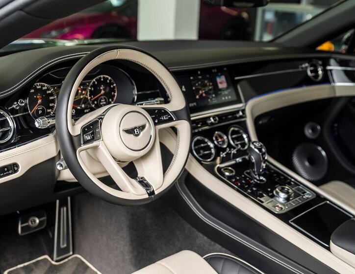 Bentley Continental GT Kupé 6,0 l 467 kw