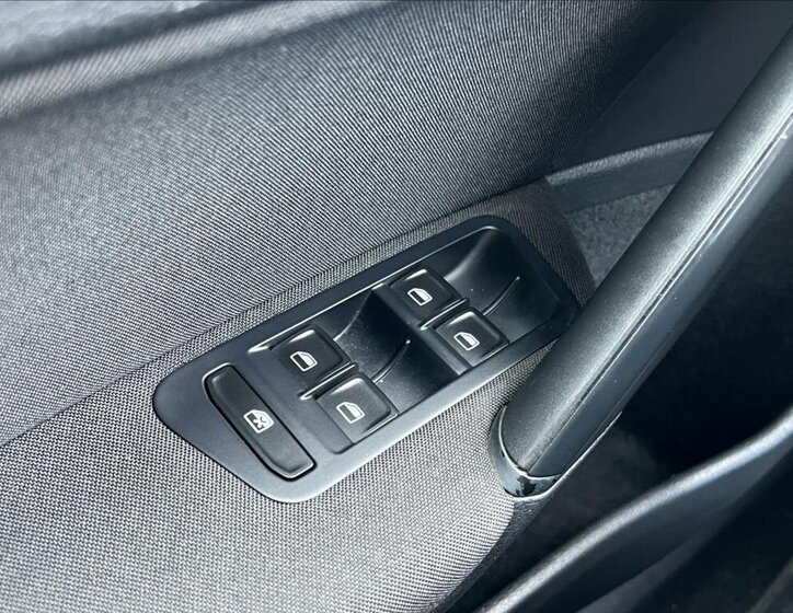 Volkswagen Golf Hatchback 1,2 l 77 kw